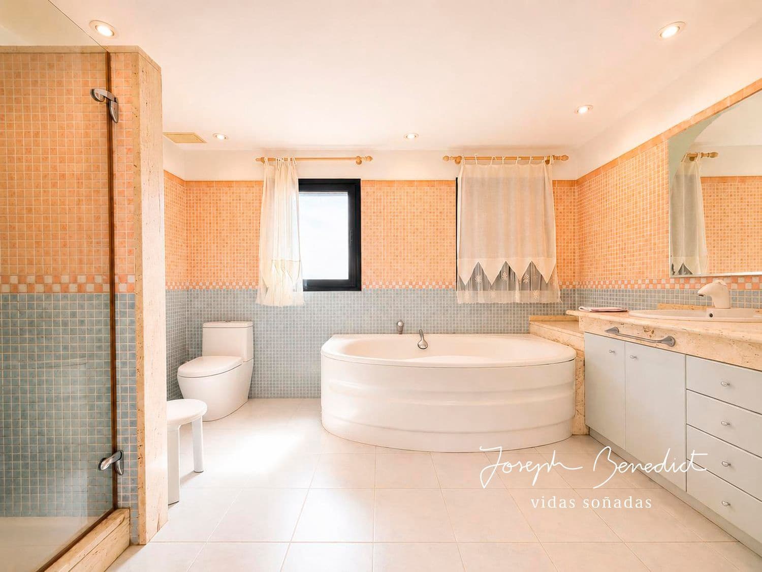 5 chambre Villa/Maison à vendre à Calafell avec piscine garage - 780 000 € (Ref: 9932816)