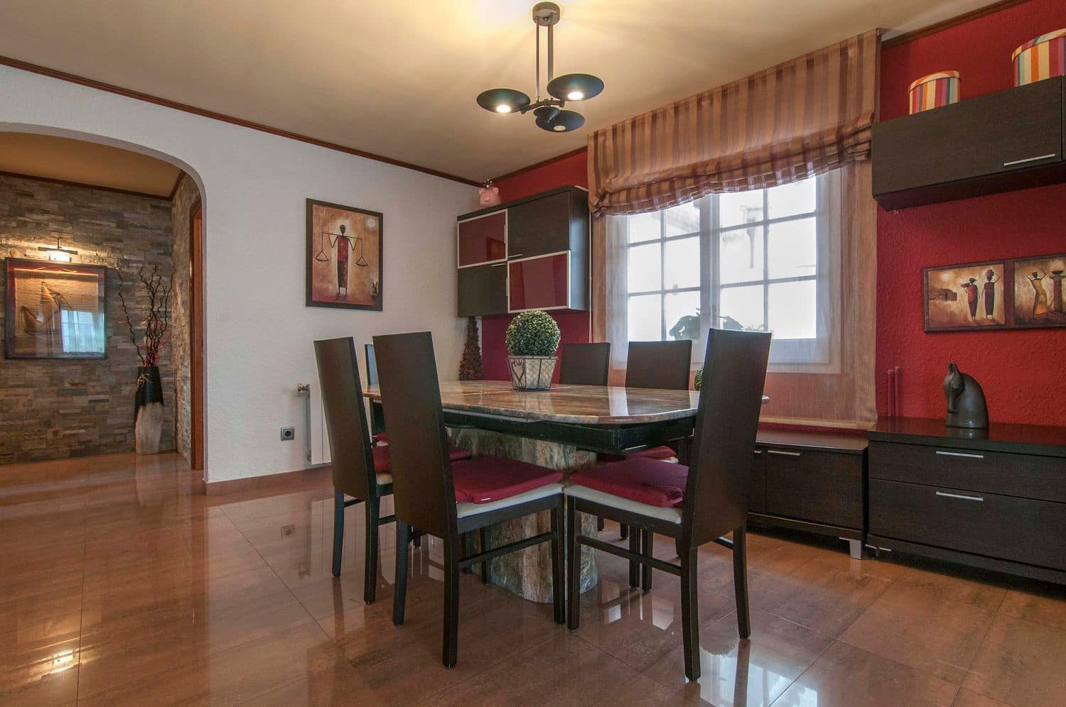 4 bedroom Villa for sale in Torrelles de Llobregat with garage - € 675,000 (Ref: 9958928)