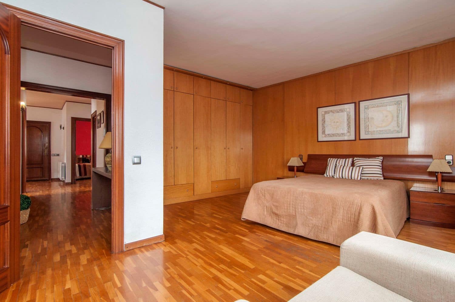 4 bedroom Villa for sale in Torrelles de Llobregat with garage - € 675,000 (Ref: 9958928)