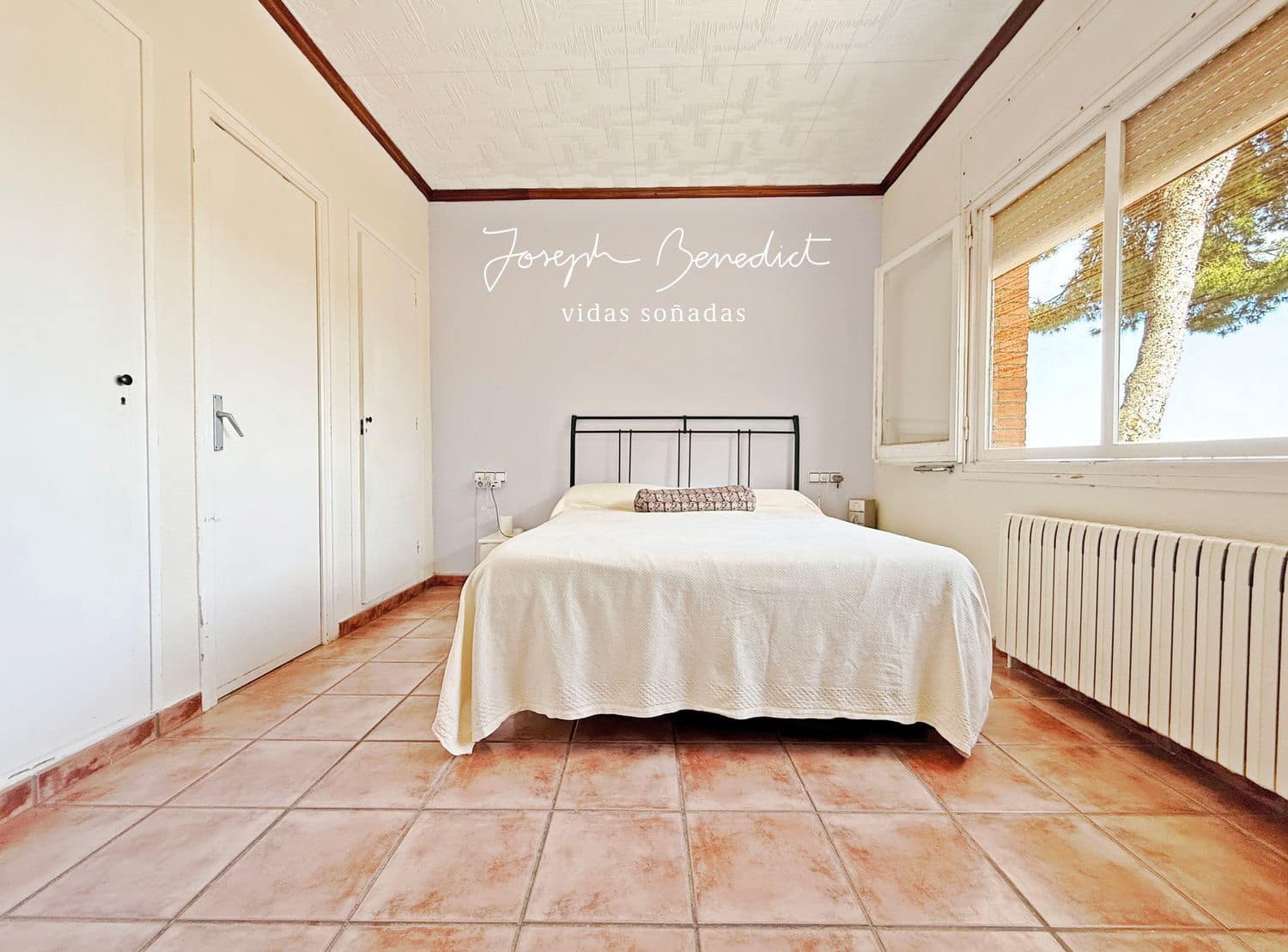 4 bedroom Villa for sale in Torrelles de Llobregat with garage - € 635,000 (Ref: 9958929)