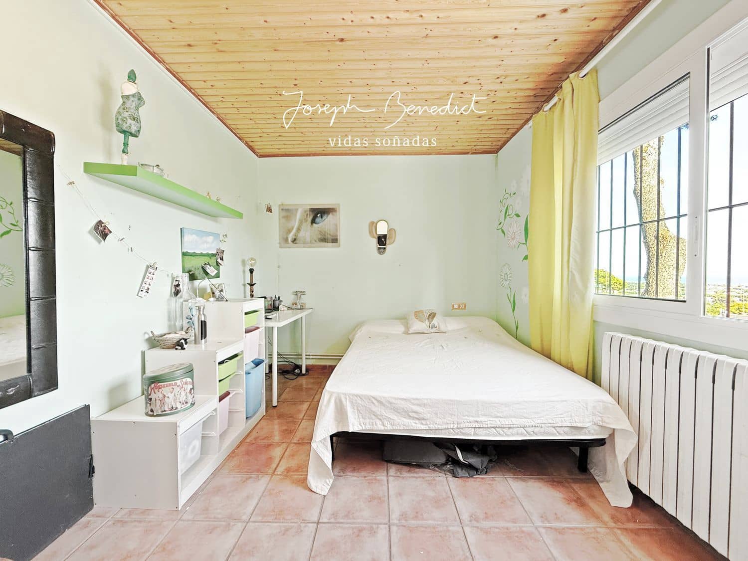 4 bedroom Villa for sale in Torrelles de Llobregat with garage - € 635,000 (Ref: 9958929)