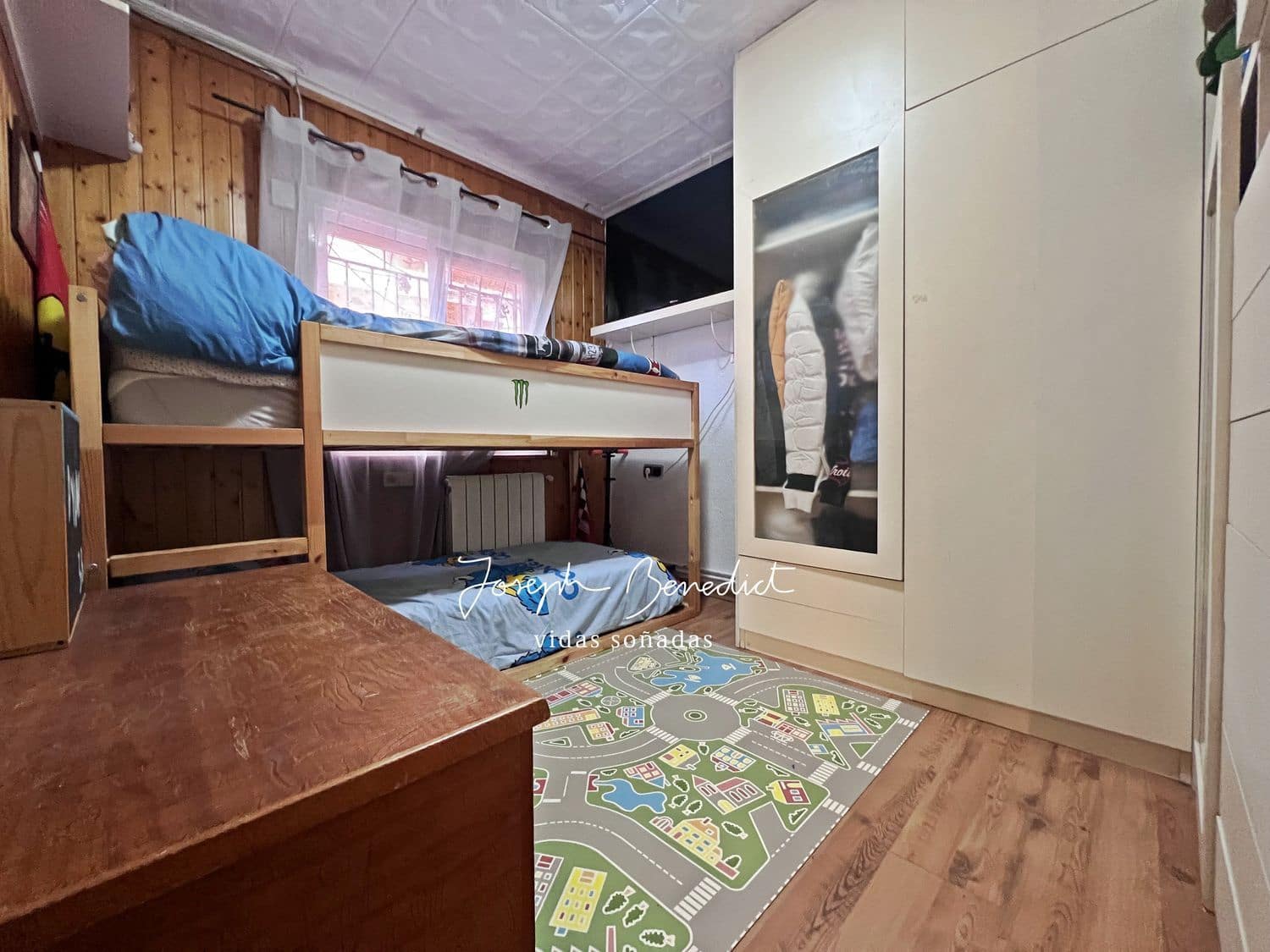 3 bedroom Apartment for sale in L'Hospitalet de Llobregat with garage - € 285,000 (Ref: 9964578)