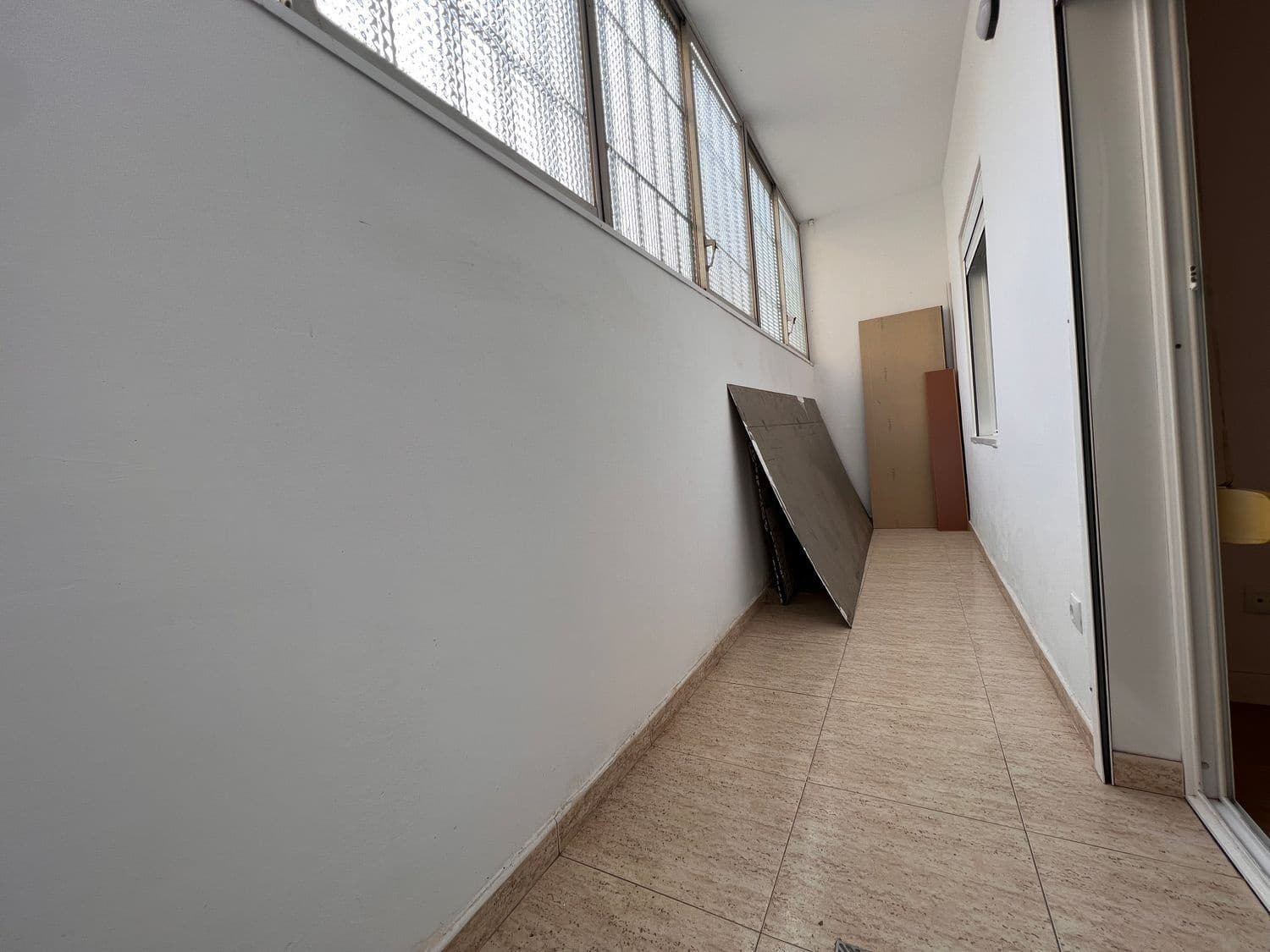 3 bedroom Apartment for sale in L'Hospitalet de Llobregat with garage - € 273,000 (Ref: 9964579)