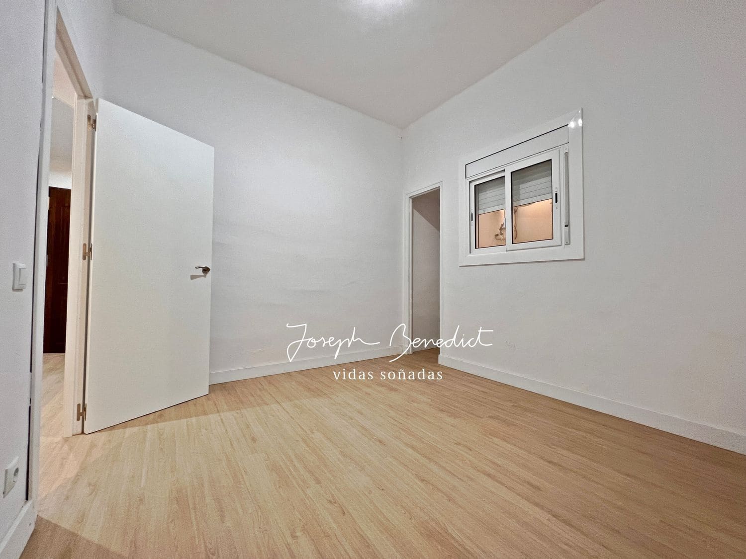 3 bedroom Apartment for sale in L'Hospitalet de Llobregat with garage - € 273,000 (Ref: 9964579)