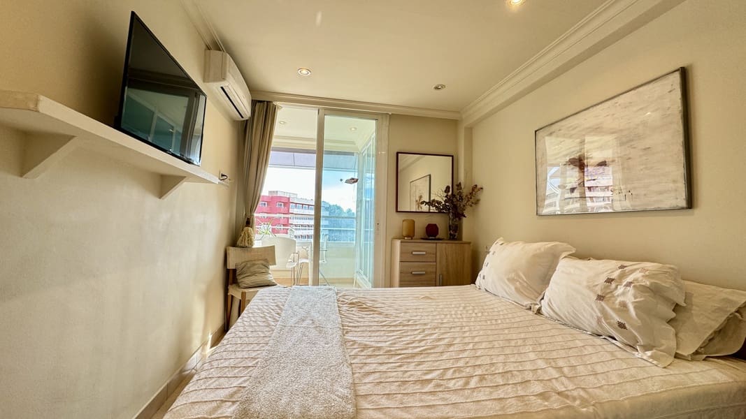 2 slaapkamer Appartement te koop in Calvia met garage - € 395.000 (Ref: 8057206)