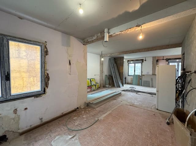 Piso de 3 habitaciones en Torrelavega en venta - 259.000 € (Ref: 10003535)