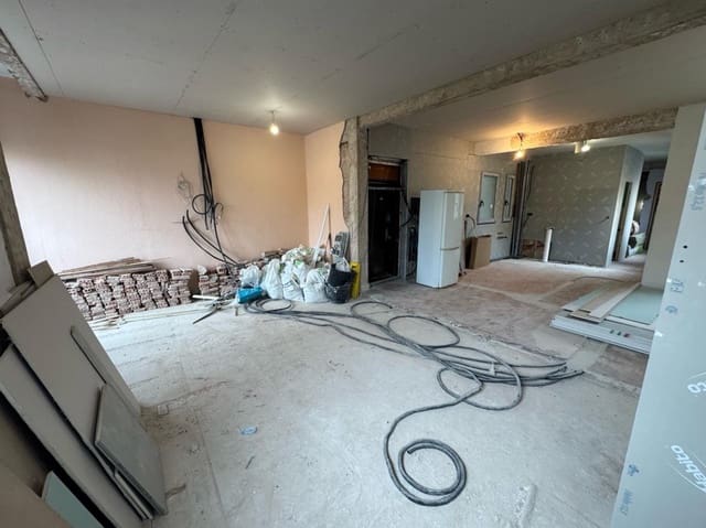 Piso de 3 habitaciones en Torrelavega en venta - 259.000 € (Ref: 10003535)