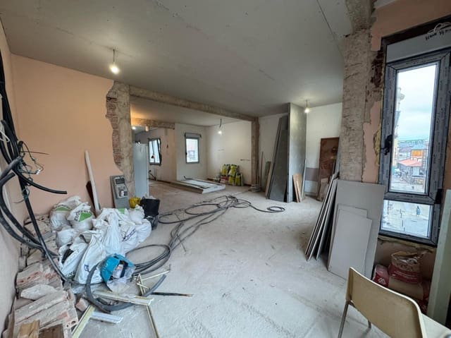 Piso de 3 habitaciones en Torrelavega en venta - 259.000 € (Ref: 10003535)