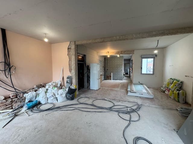 Piso de 3 habitaciones en Torrelavega en venta - 259.000 € (Ref: 10003535)