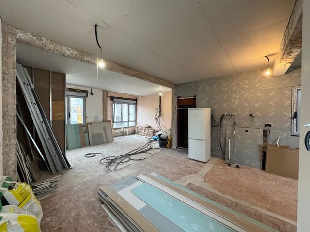 Piso de 3 habitaciones en Torrelavega en venta - 259.000 € (Ref: 10003535)