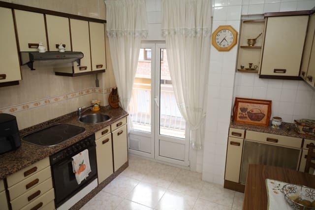 4 Zimmer Wohnung zu verkaufen in Aguilar de Campoo mit Garage - 153.000 € (Ref: 10040705)