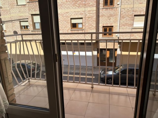 4 Zimmer Wohnung zu verkaufen in Aguilar de Campoo mit Garage - 153.000 € (Ref: 10040705)