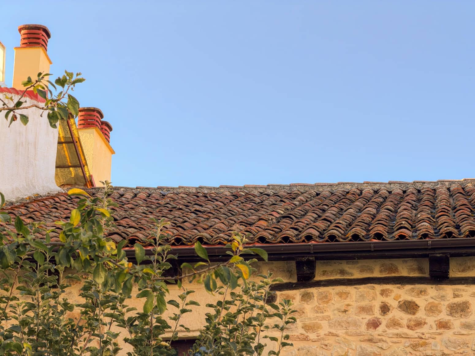 3 bedroom Villa for sale in Aguilar de Campoo with garage - € 407,000 (Ref: 10115449)
