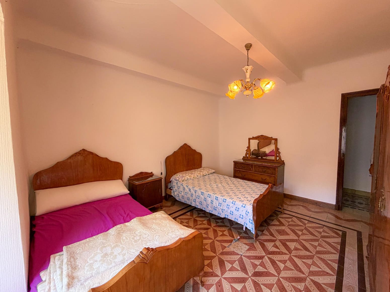 3 bedroom Villa for sale in Aguilar de Campoo with garage - € 407,000 (Ref: 10115449)