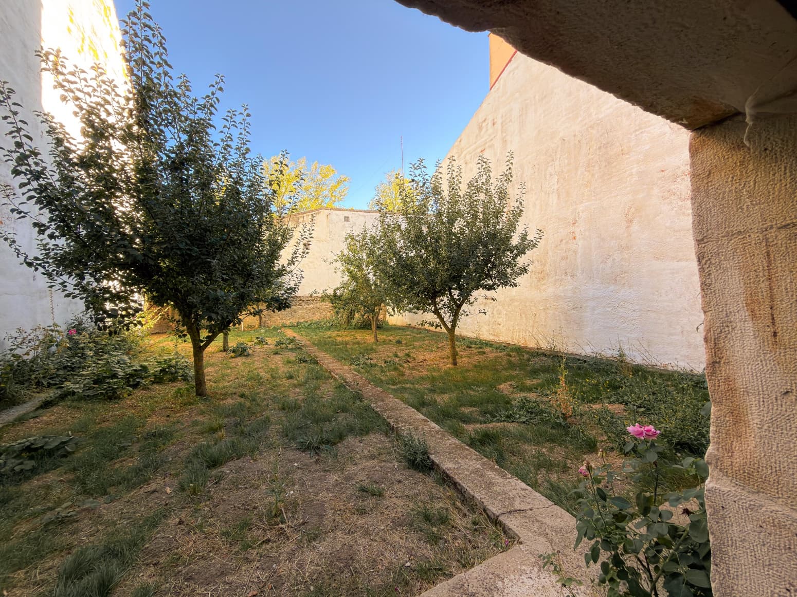 3 bedroom Villa for sale in Aguilar de Campoo with garage - € 407,000 (Ref: 10115449)