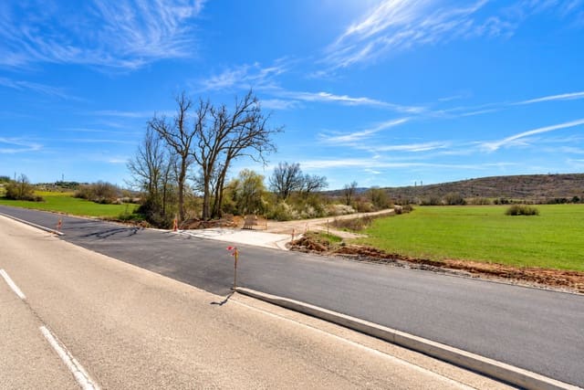 Tomt till salu i Aguilar de Campoo - 11 000 € (Ref: 10131311)