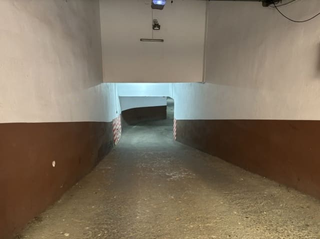 Garaje en Aguilar de Campoo en venta - 30.000 € (Ref: 10133155)