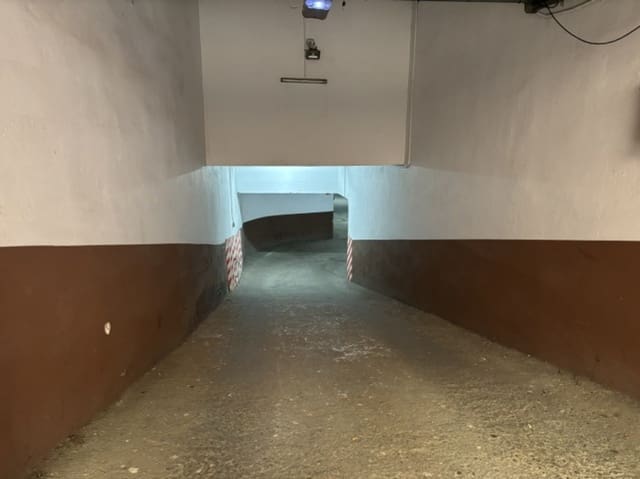 Garaje en Aguilar de Campoo en venta - 18.000 € (Ref: 10133156)