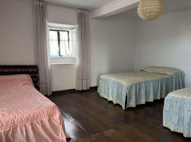 Chalet de 4 habitaciones en Valdeprado del Río en venta - 100.000 € (Ref: 10133157)