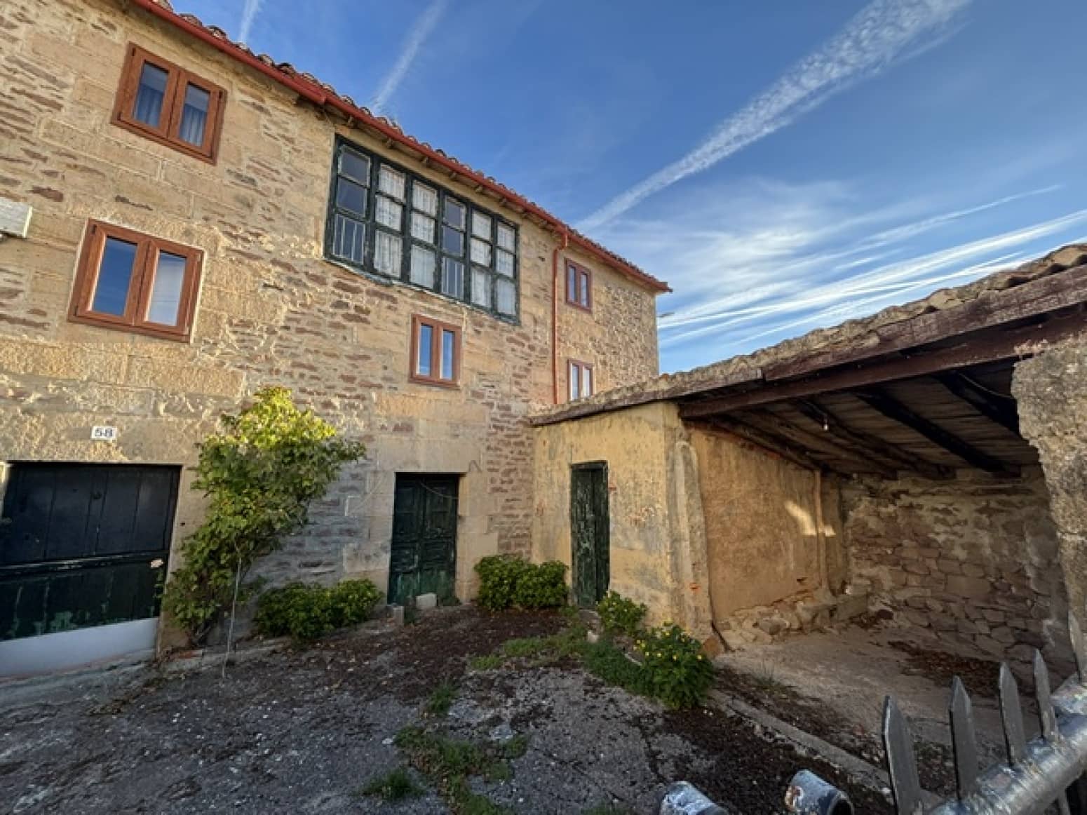 Chalet de 4 habitaciones en Valdeprado del Río en venta - 100.000 € (Ref: 10133157)