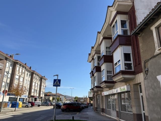 3 soveværelse Lejlighed til salg i Aguilar de Campoo med garage - € 140.000 (Ref: 10161063)