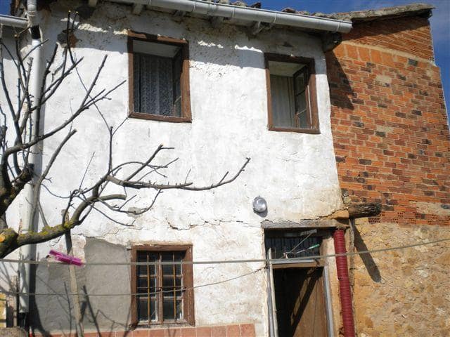 4 soveværelse Villa til salg i Olmos de Ojeda - € 29.000 (Ref: 4688088)