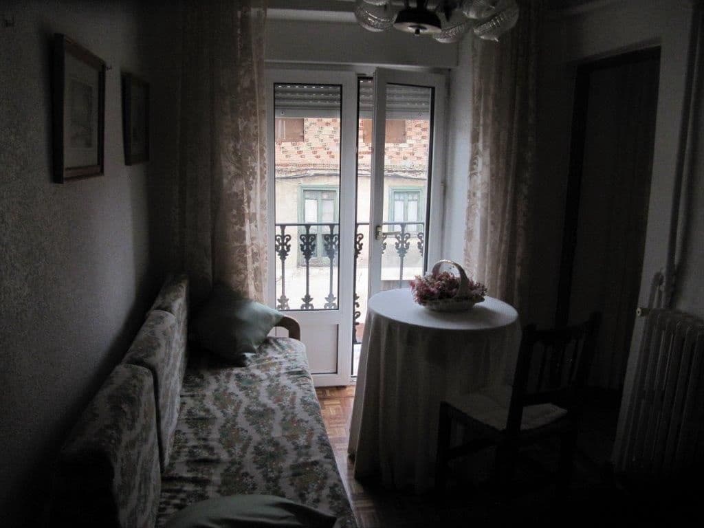 5 soveværelse Villa til salg i Barruelo de Santullan med garage - € 115.000 (Ref: 4688098)