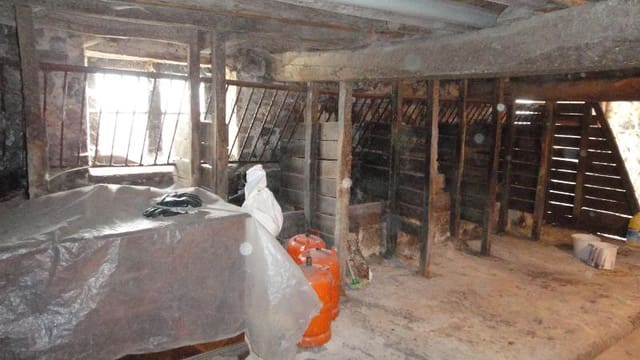 4 bedroom Villa for sale in Santiurde de Reinosa - € 89,000 (Ref: 4688126)