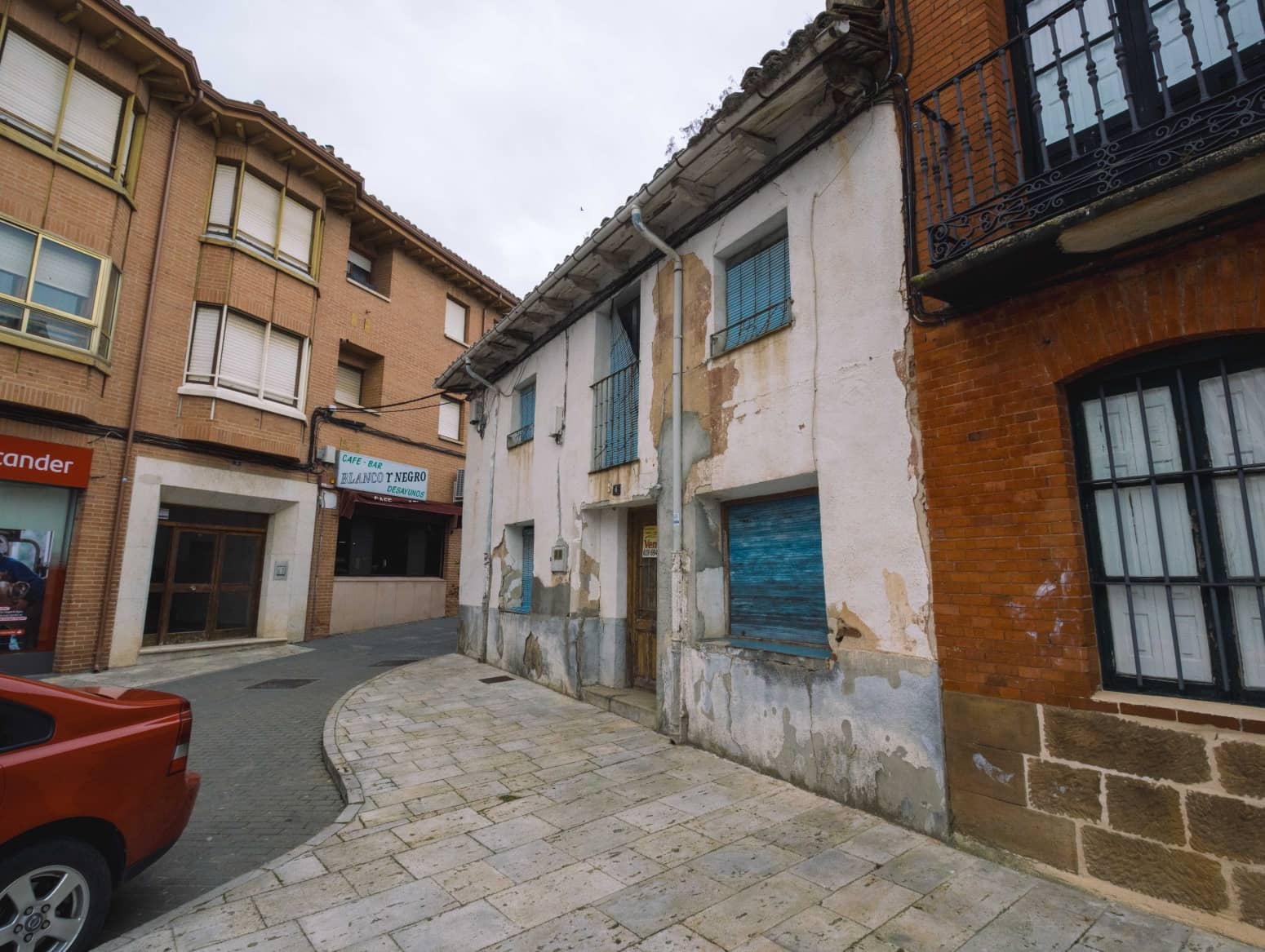 7 slaapkamer Villa te koop in Herrera de Pisuerga - € 32.000 (Ref: 4688133)