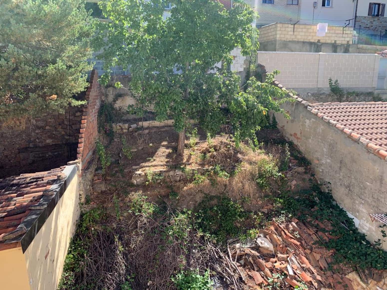 7 soveværelse Villa til salg i Pradanos de Ojeda - € 21.000 (Ref: 4688134)