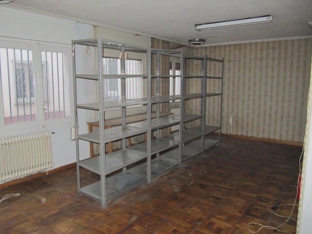 3 slaapkamer Flat te koop in Reinosa - € 70.000 (Ref: 4688155)