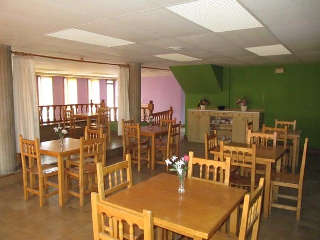 11 bedroom Business for sale in Basconcillos del Tozo - € 180,000 (Ref: 4688160)