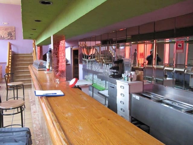 11 bedroom Business for sale in Basconcillos del Tozo - € 180,000 (Ref: 4688160)