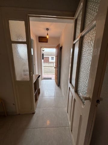 3 soveværelse Villa til salg i Alar del Rey - € 65.000 (Ref: 4688184)