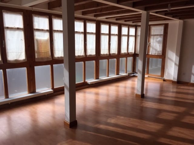 3 slaapkamer Flat te koop in Aguilar de Campoo - € 145.000 (Ref: 4688273)