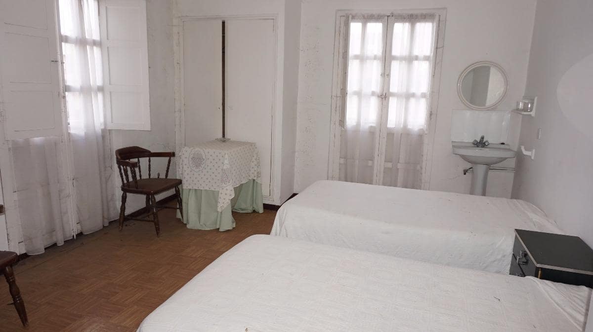 20 soveværelse Villa til salg i Aguilar de Campoo - € 225.000 (Ref: 4688287)