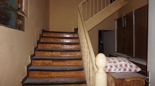 20 soveværelse Villa til salg i Aguilar de Campoo - € 225.000 (Ref: 4688287)