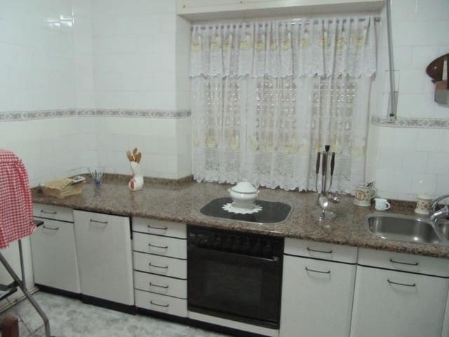 4 camera da letto Villa in vendita in Salinas de Pisuerga con garage - 125.000 € (Rif: 4688296)