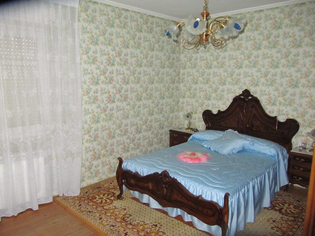 4 soveværelse Villa til salg i Salinas de Pisuerga med garage - € 125.000 (Ref: 4688296)