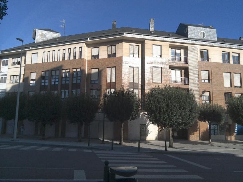 Garage til salg i Torrelavega - € 22.000 (Ref: 4688297)