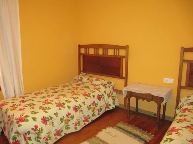 5 soveværelse Villa til salg i Herrera de Pisuerga med garage - € 151.000 (Ref: 4688373)