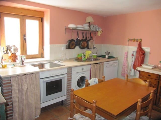 5 soveværelse Villa til salg i Herrera de Pisuerga med garage - € 151.000 (Ref: 4688373)