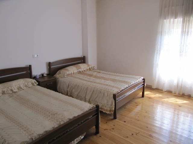 Chalet de 4 habitaciones en Espinosa de Villagonzalo en venta - 63.000 € (Ref: 4688384)