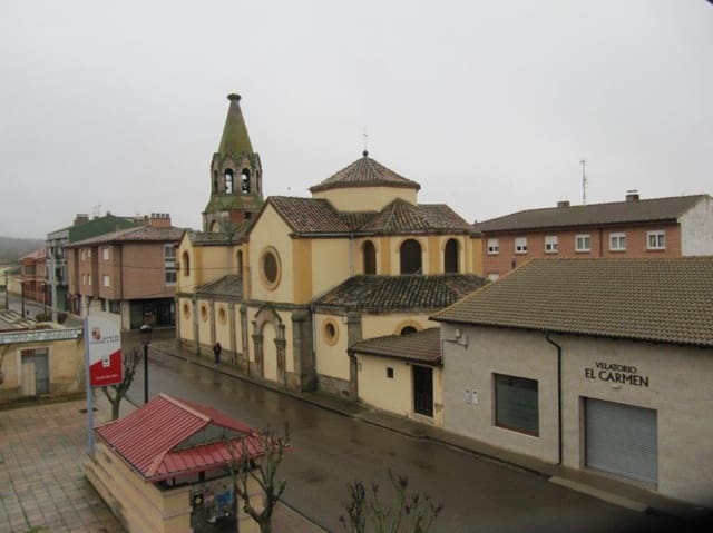 4 soveværelse Villa til salg i Alar del Rey - € 85.000 (Ref: 4688399)