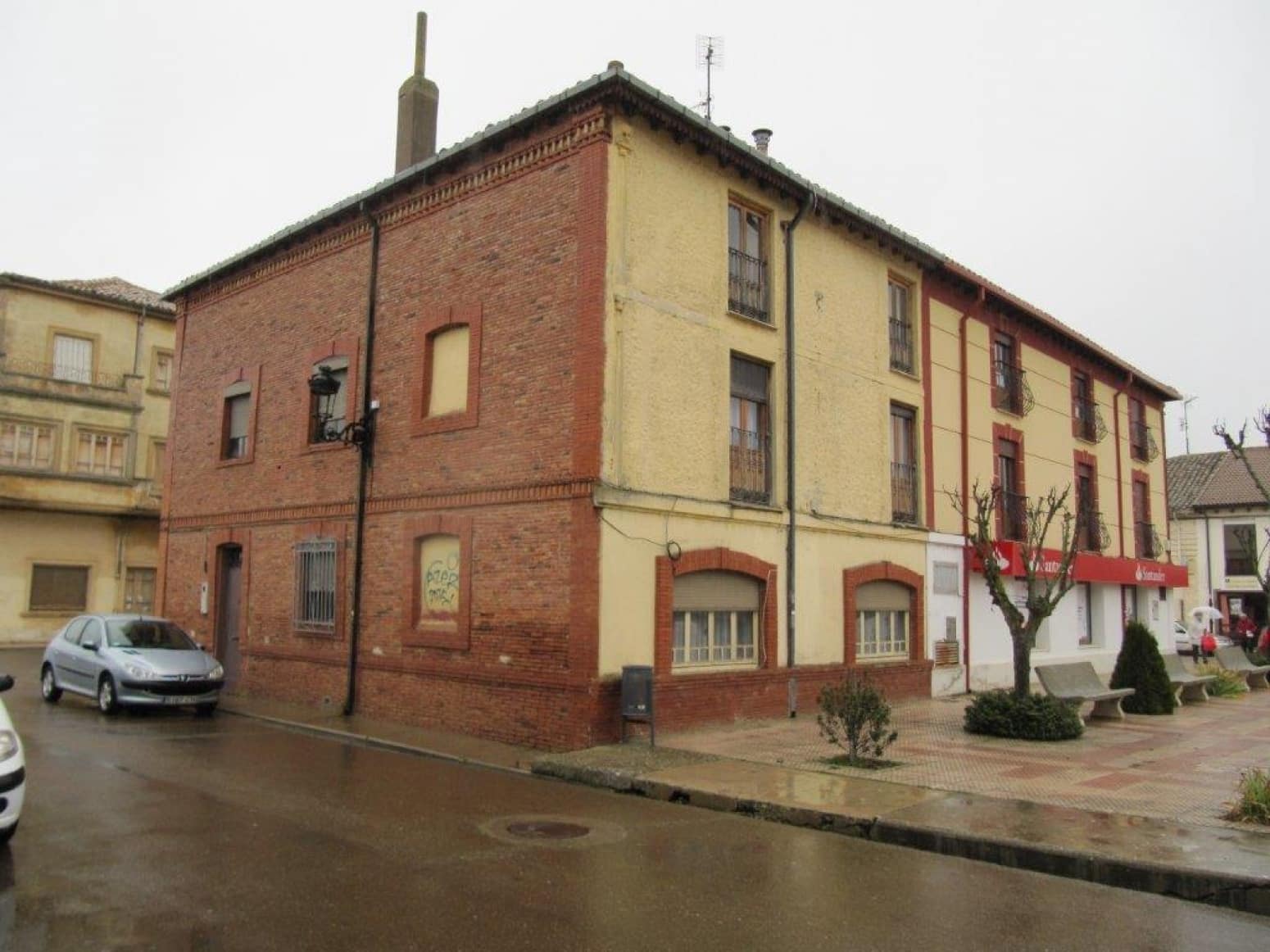 4 soveværelse Villa til salg i Alar del Rey - € 85.000 (Ref: 4688399)