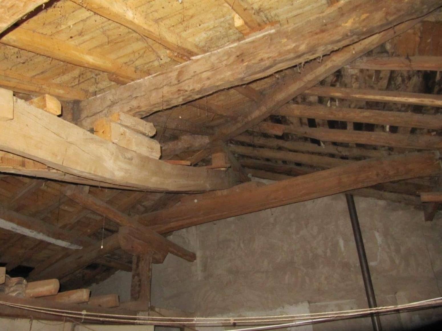 4 soveværelse Villa til salg i Alar del Rey - € 85.000 (Ref: 4688399)