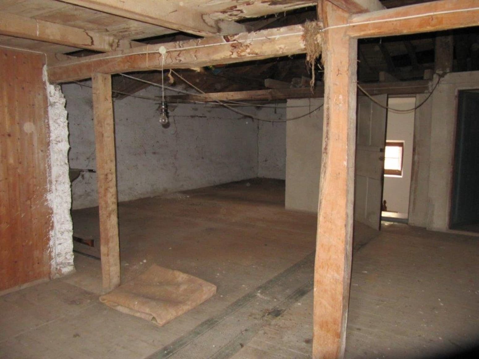 4 soveværelse Villa til salg i Alar del Rey - € 85.000 (Ref: 4688399)