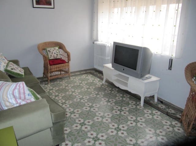 4 soveværelse Villa til salg i Alar del Rey - € 85.000 (Ref: 4688399)