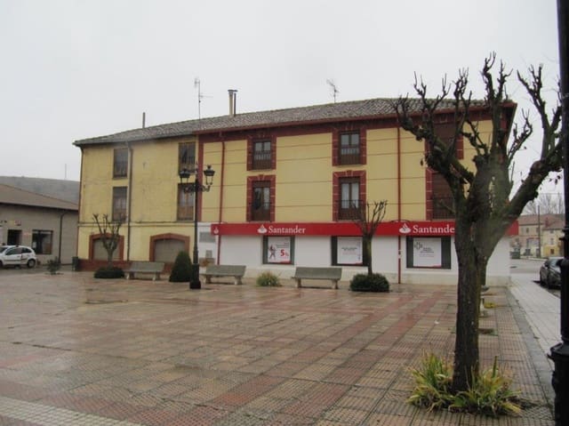 4 soveværelse Villa til salg i Alar del Rey - € 85.000 (Ref: 4688399)