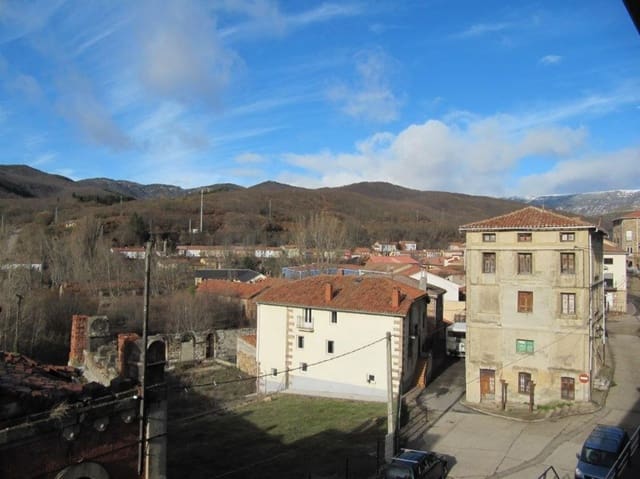 2 bedroom Flat for sale in Barruelo de Santullán - € 19,000 (Ref: 4688411)